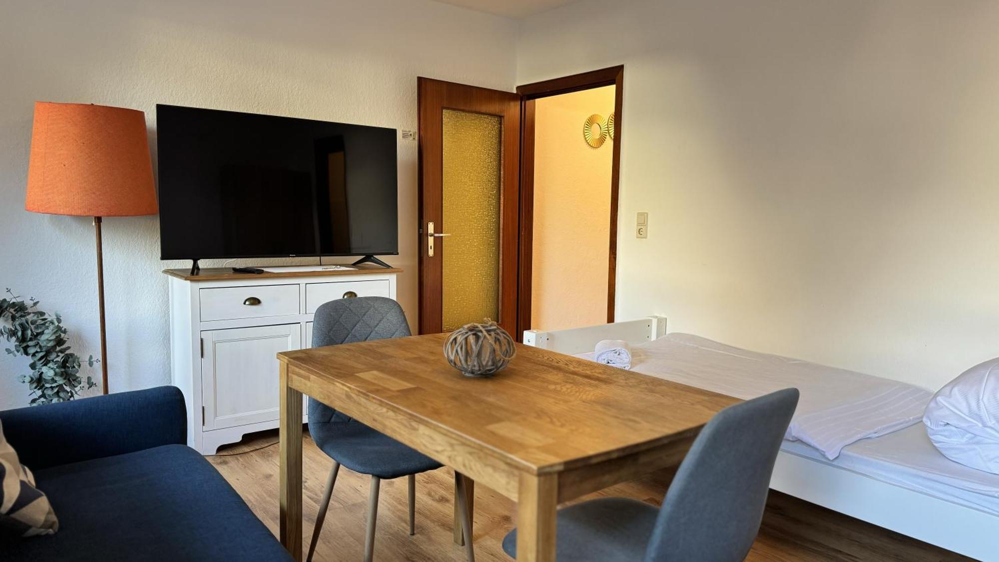 Studio-Apartments Fuer Monteure & Businessgaeste Zentral In Ноймюнстер Экстерьер фото