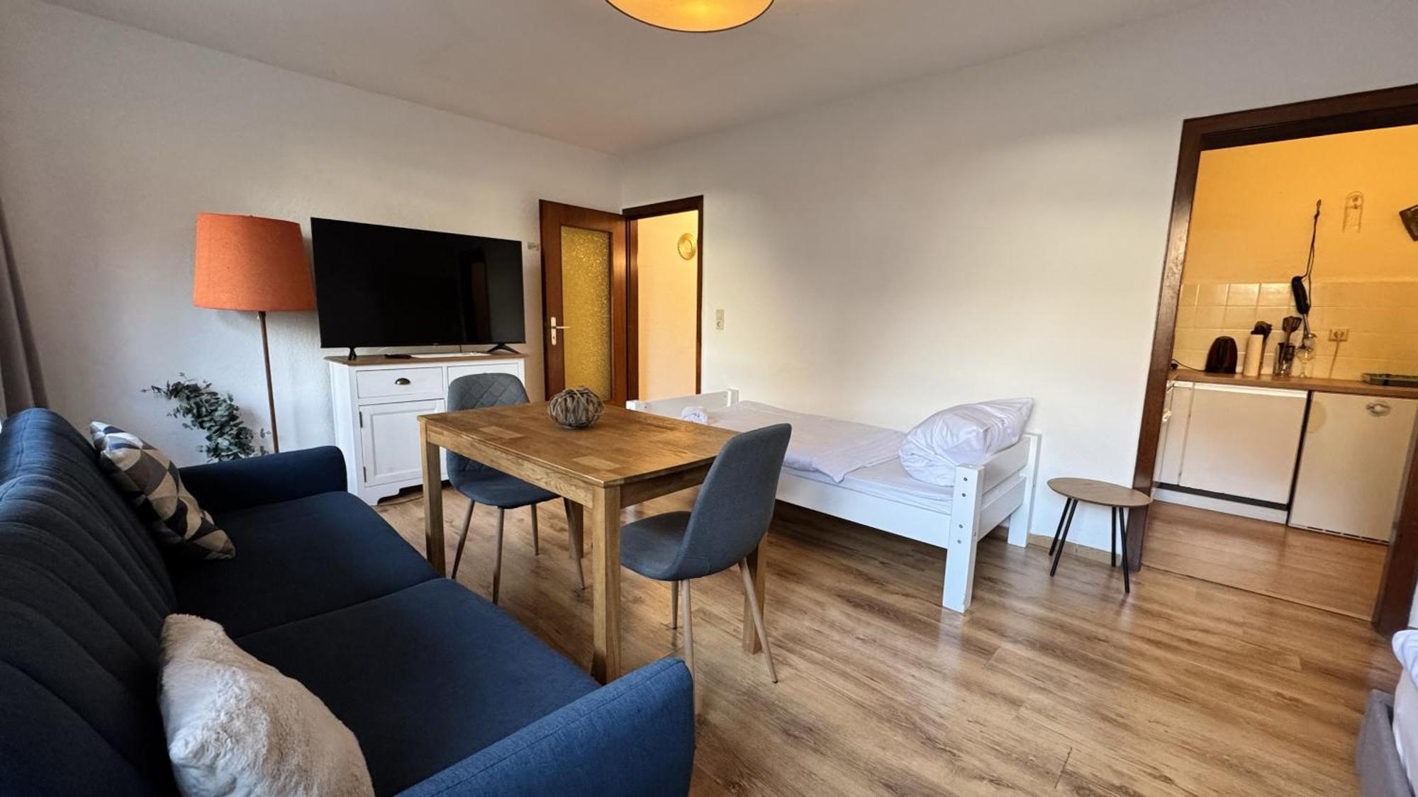 Studio-Apartments Fuer Monteure & Businessgaeste Zentral In Ноймюнстер Экстерьер фото